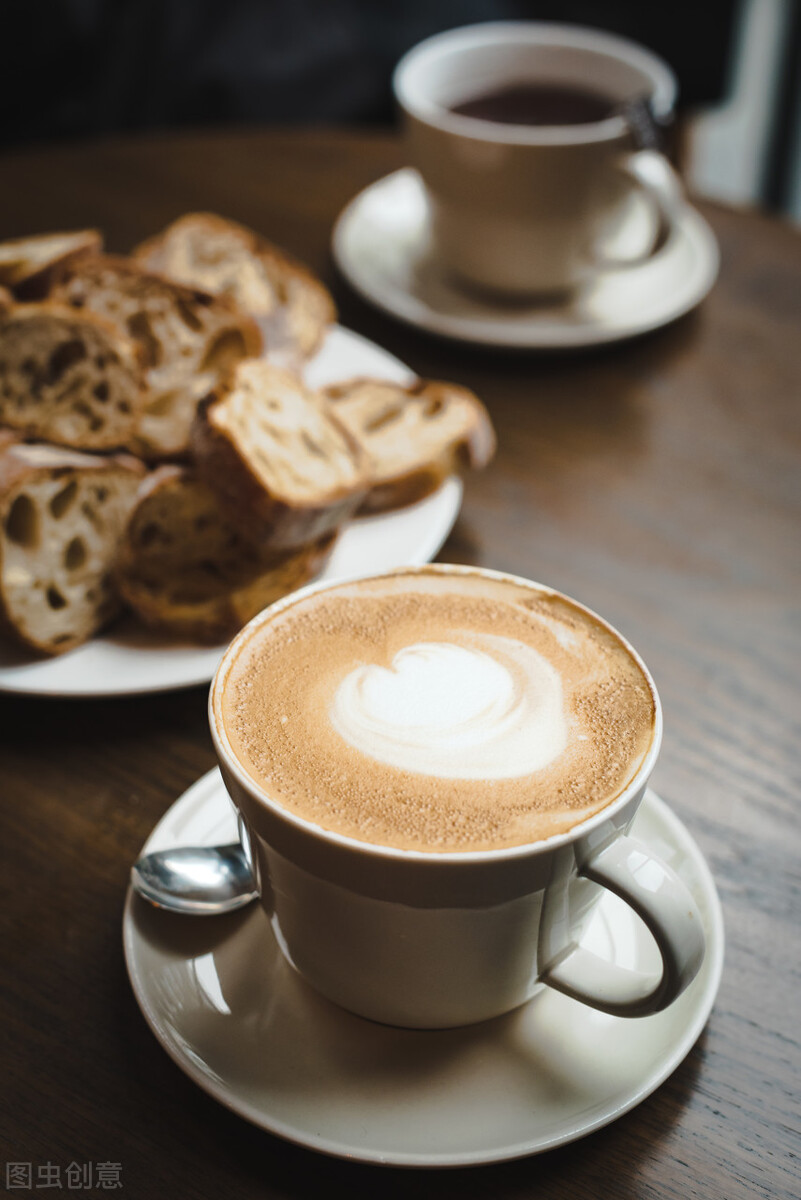 美的空调是免费安装吗,买空调安装费是免费的还是收费