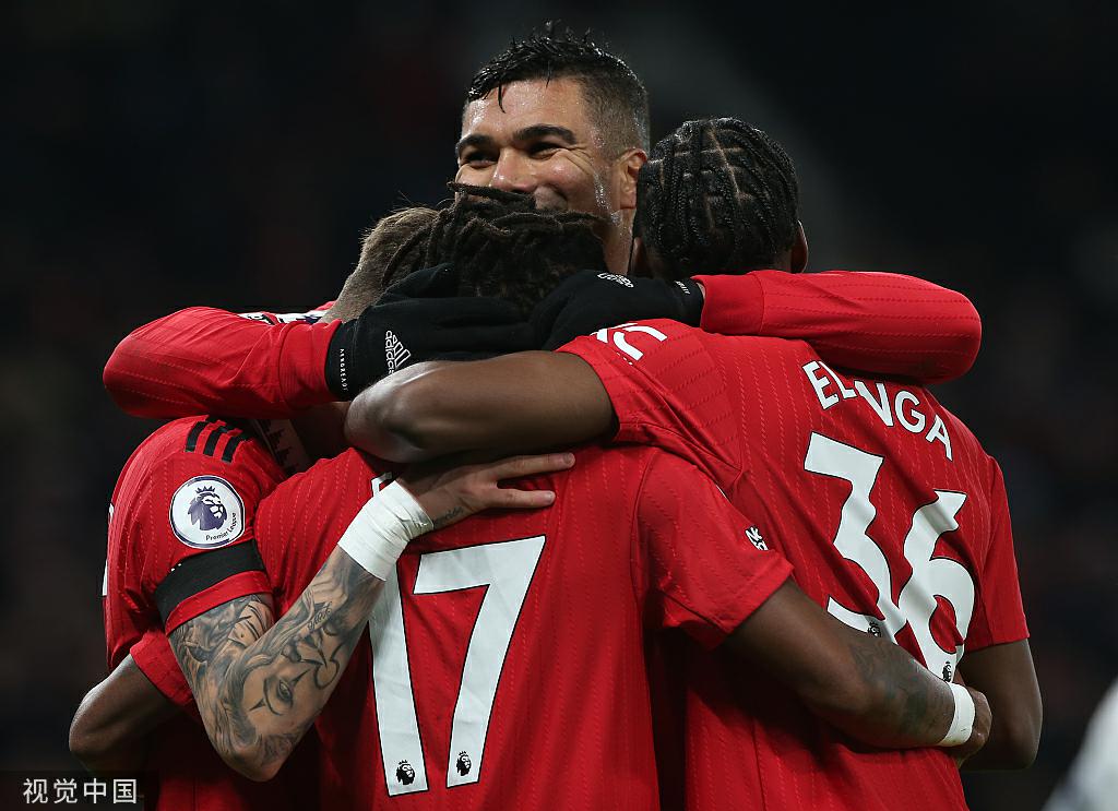 红魔奇迹逆转两球,近日体育新闻足球