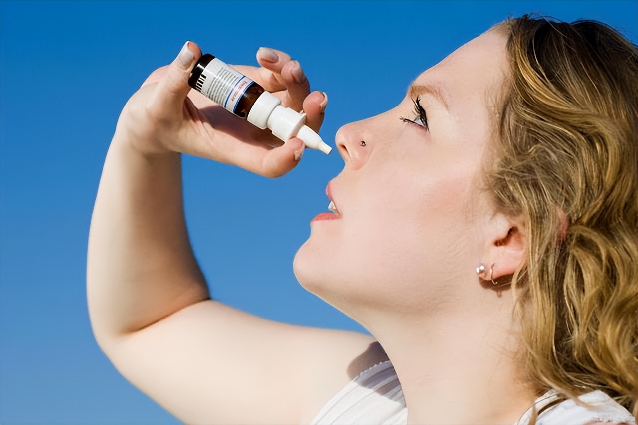 过敏性鼻炎应该怎么治？用药是主要手段