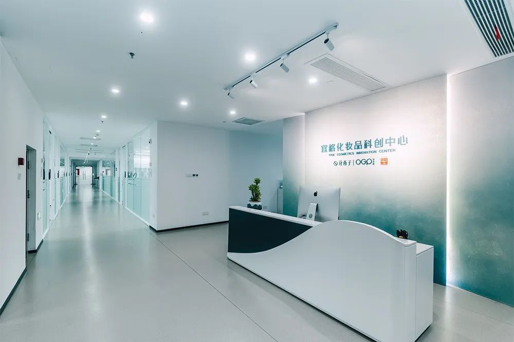 花西子总裁亲自公关,花西子出海负责人