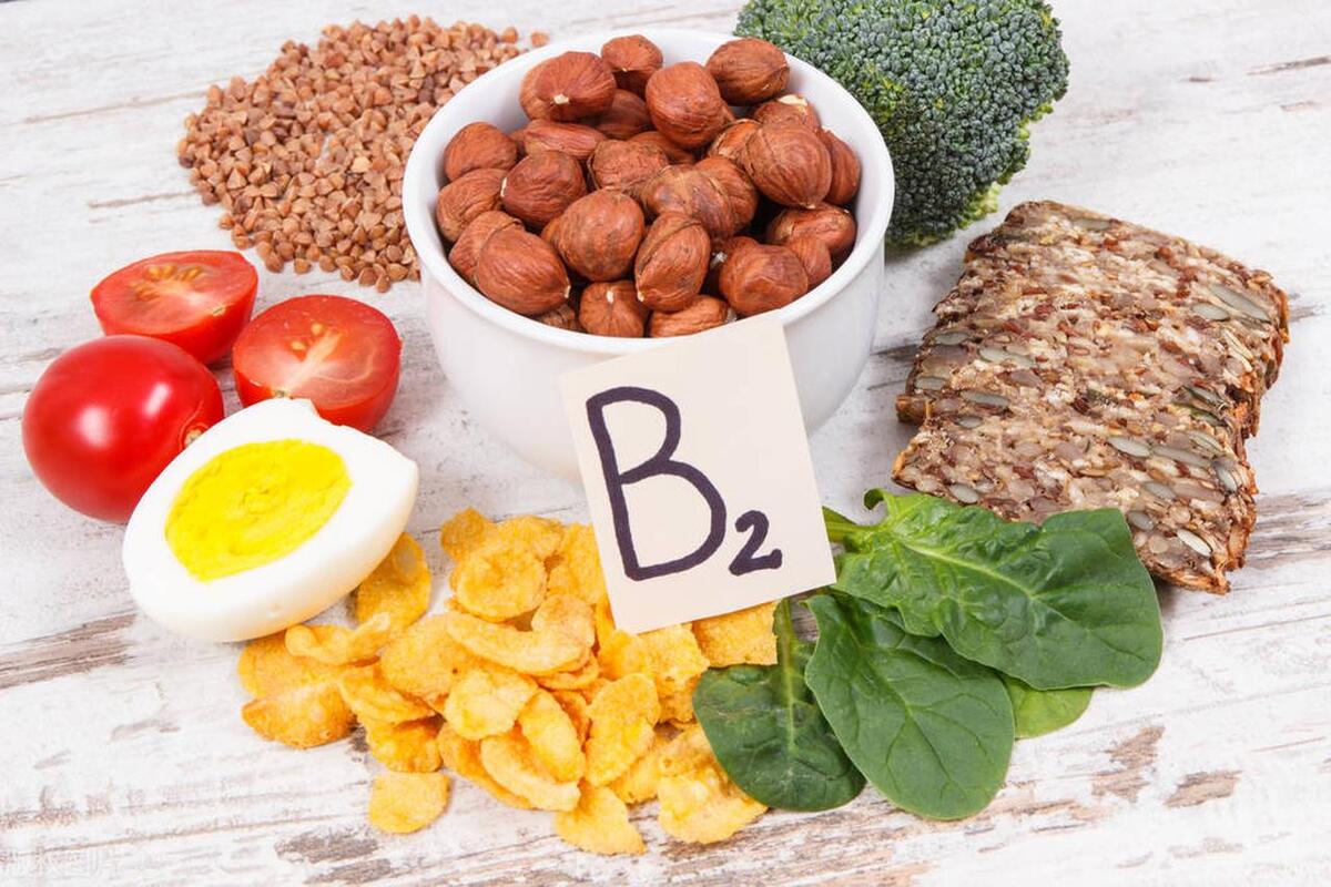 公公婆婆过夫妻生活，误把维生素B2当伟哥用，意外改善高血压症状