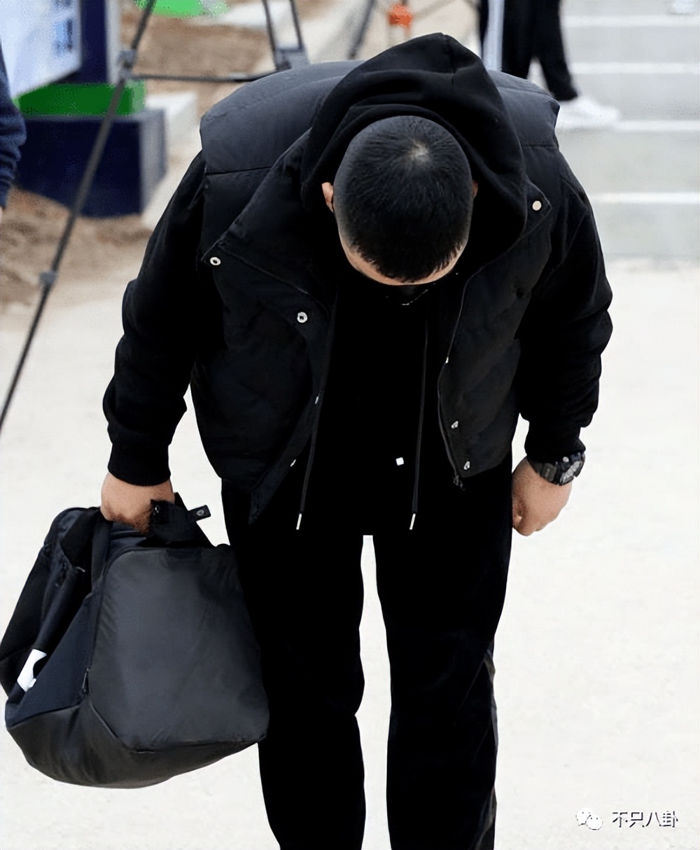 玩咖人设不改，出狱后他的生活更滋润了？