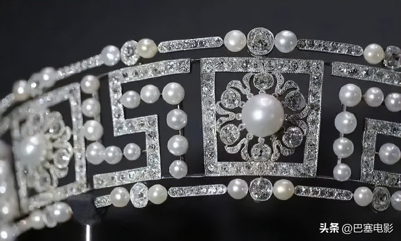 泼天的富贵，藏不住的身份地位，都在这豪门明星的珠宝首饰里了