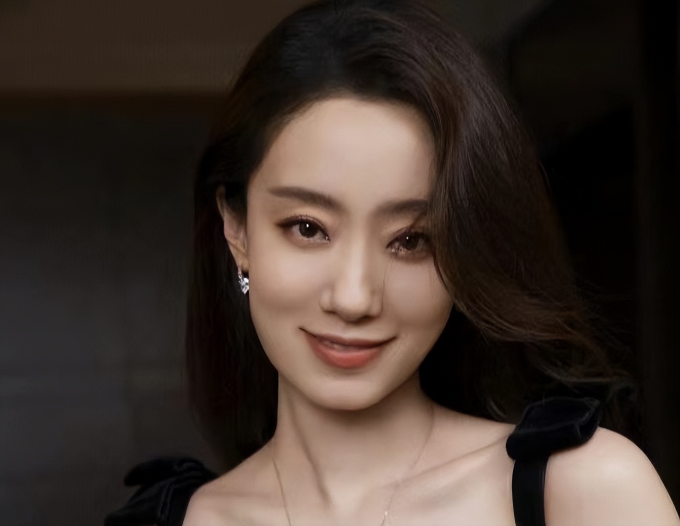 娱乐圈10名非科班出身的女演员,盘点娱乐圈后台最硬的8位女演员