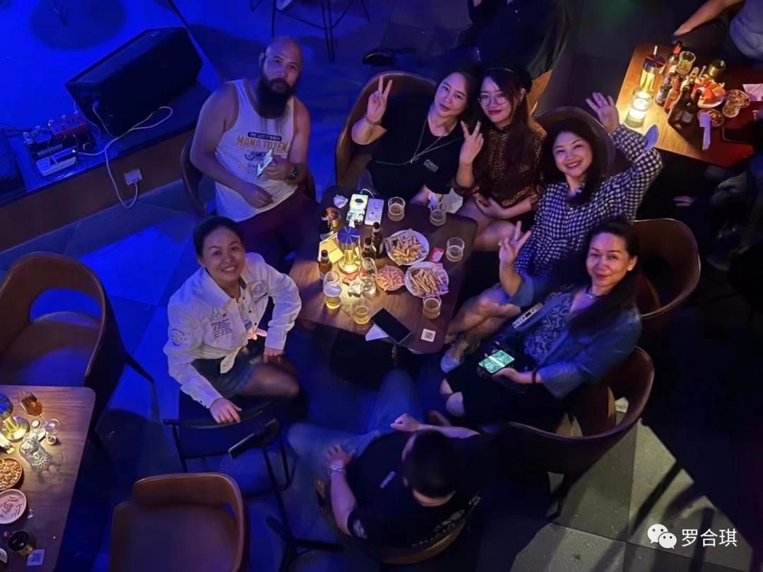 罗合琪：我在深圳的摇滚主题酒吧找到了归属感