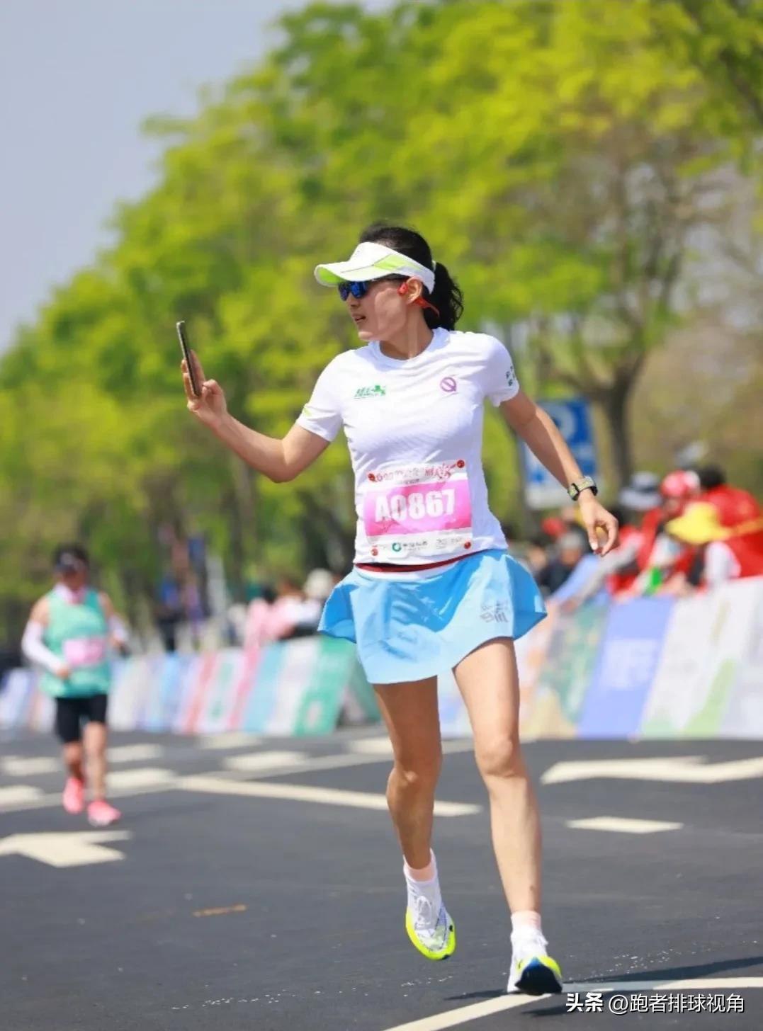 女跑者别太保守,跑步标准穿搭出炉