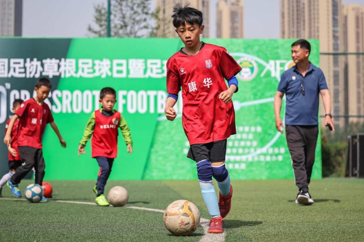 太原汾河景区足球场,汾河公园嘉年华