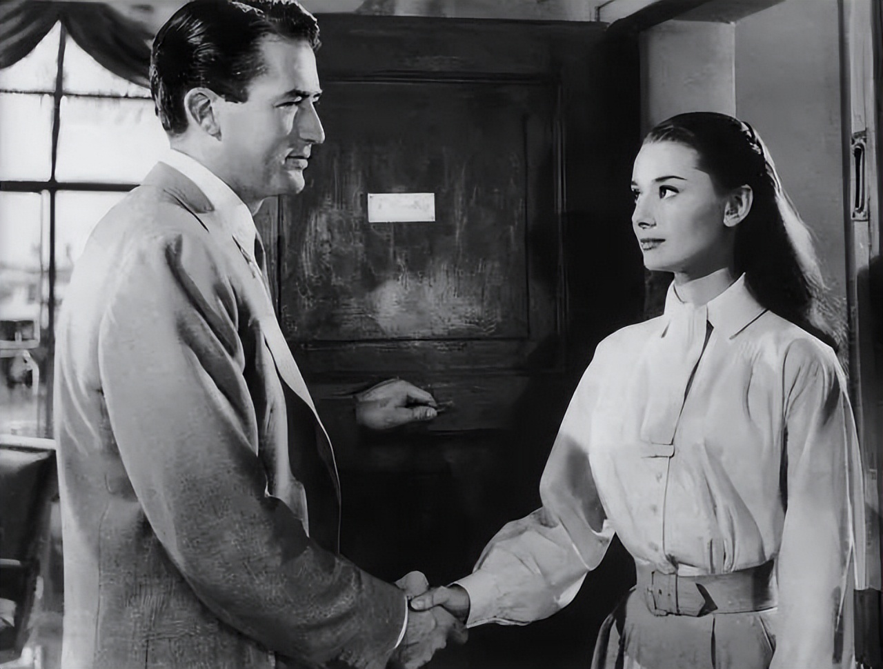 哲学家告诉如何谈恋爱,哲学角度思考人为什么要谈恋爱