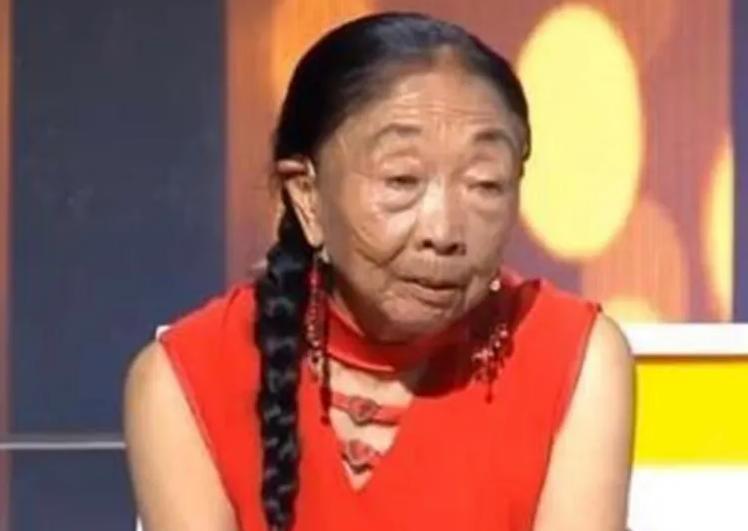 25岁小伙不顾反对娶60岁大妈,26岁小伙非要娶34岁女子完整版