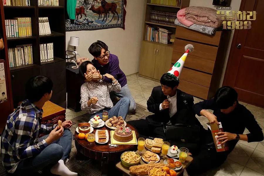 请回答1988冬日必备,韩剧请回答1988看完第一集的感受