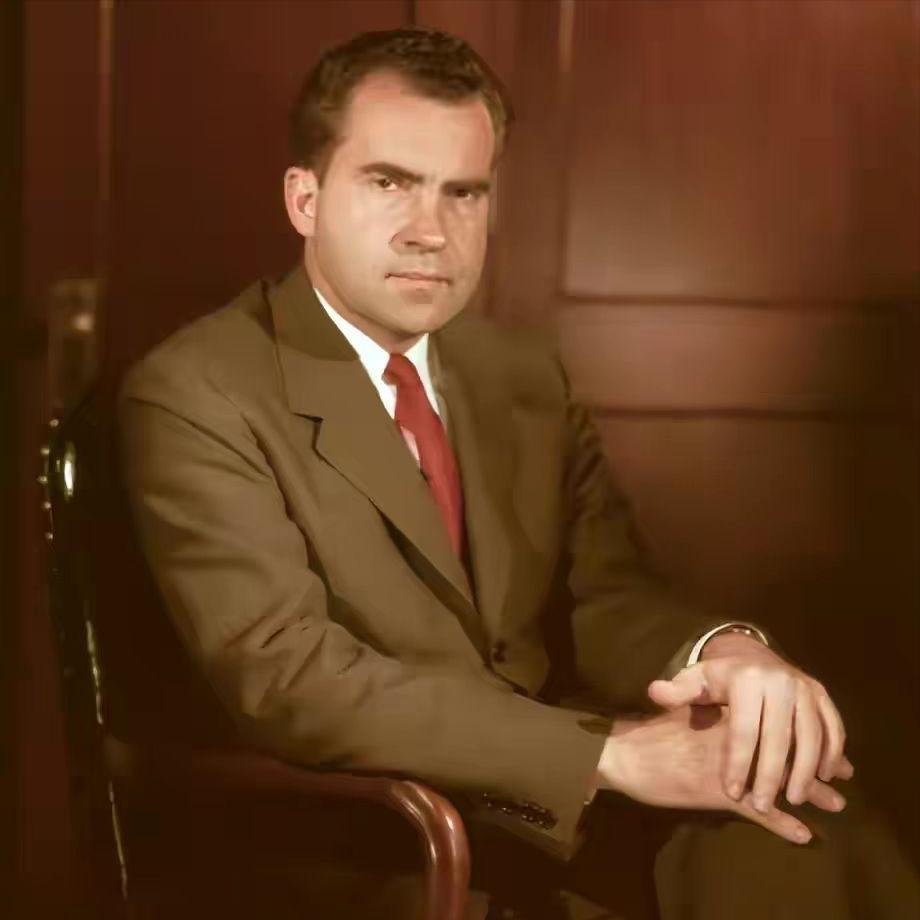 72年尼克松访华，炫耀美国原*弹子**数量，周总理一句话让他哑口无言