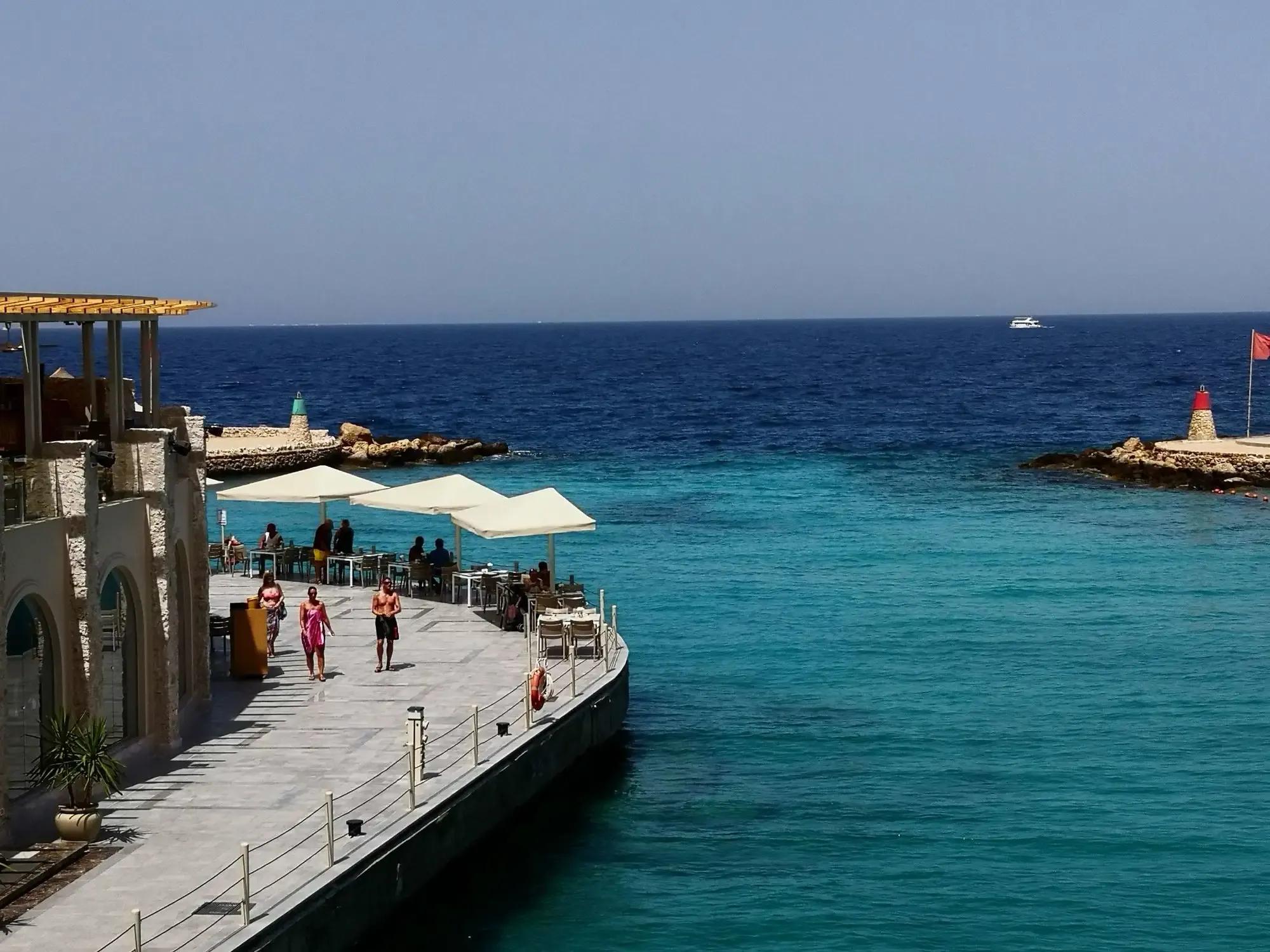 沙漠之旅穿越沙漠,组团穿越迪拜沙漠之旅