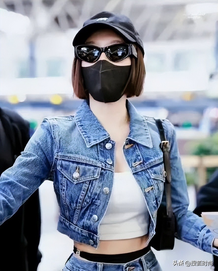 娜扎牛仔裤引热议,娜扎紧身裤穿搭