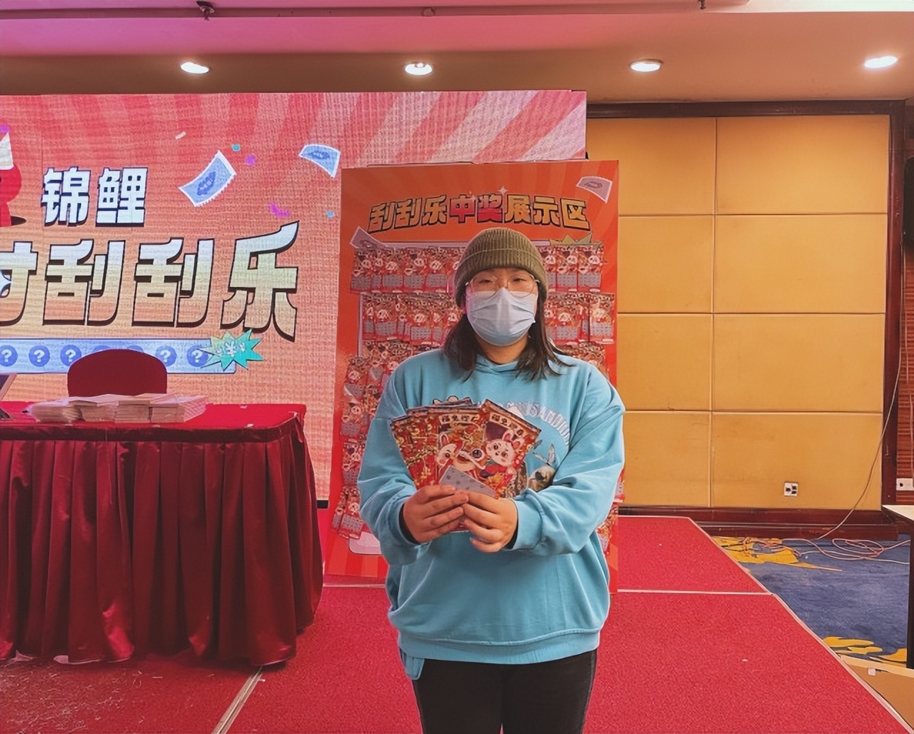 买彩票中500万得有多好的运气,买彩票一夜暴富五年后变回穷人