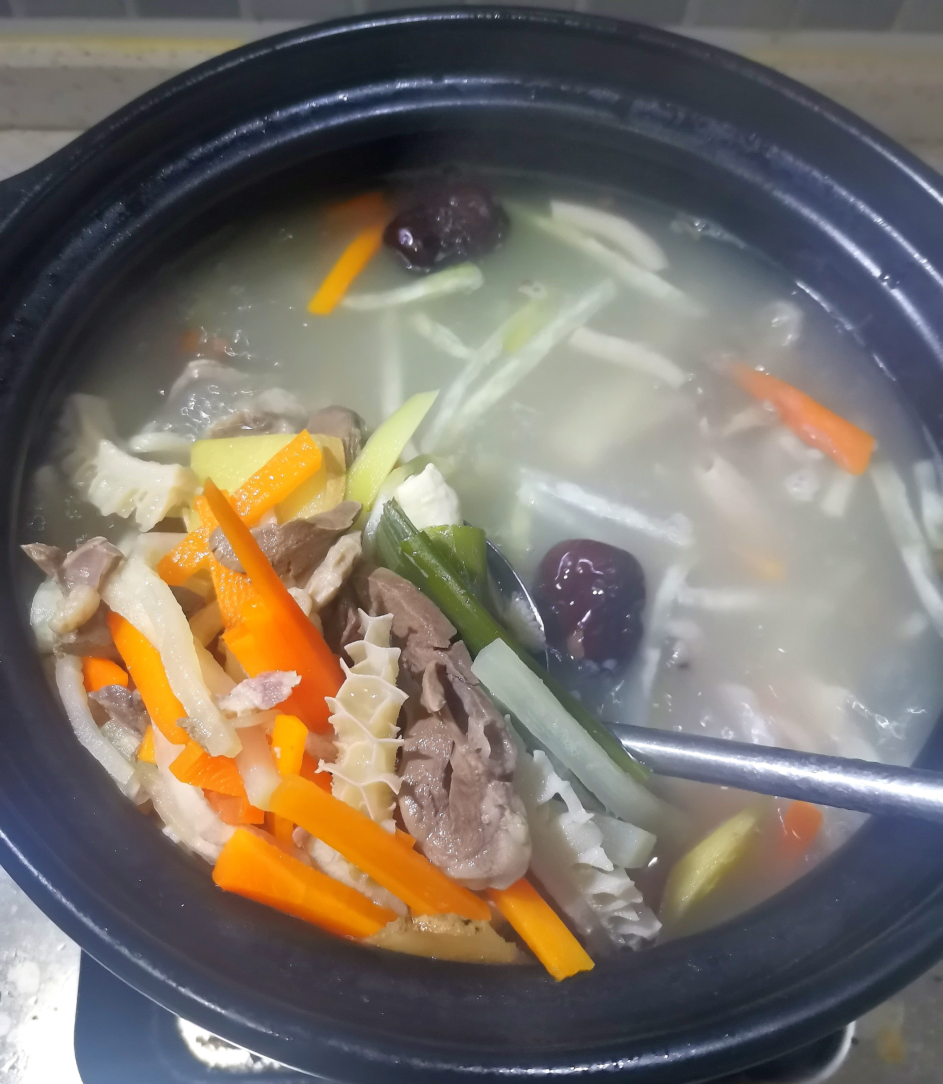 特色羊肉羊杂砂锅,麻辣羊肉羊杂煲