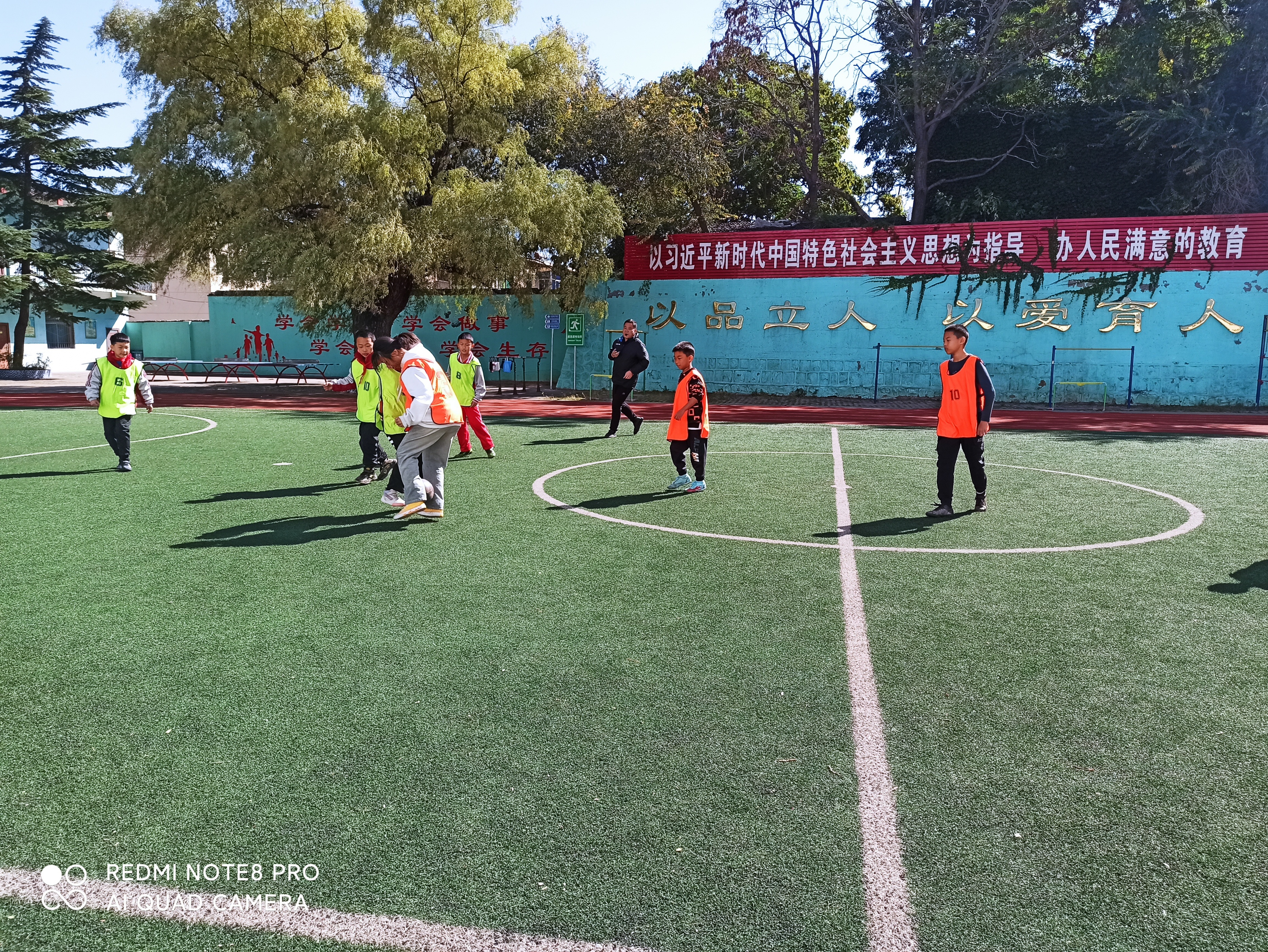 校园足球特色学校足球联赛,创魅力校园展艺术风采