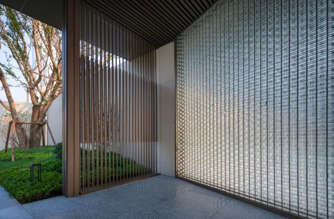 中营腾憬｜示范区如何通过玻璃做出亮点，设计+选材+施工工艺