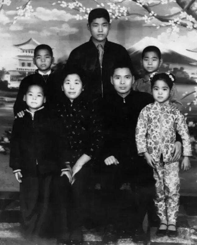 揭秘一代歌后邓丽君死亡之谜,邓丽君简介几岁死的