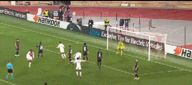 0:1爆冷大巴黎,3比0击败莱比锡首次进入欧冠决赛