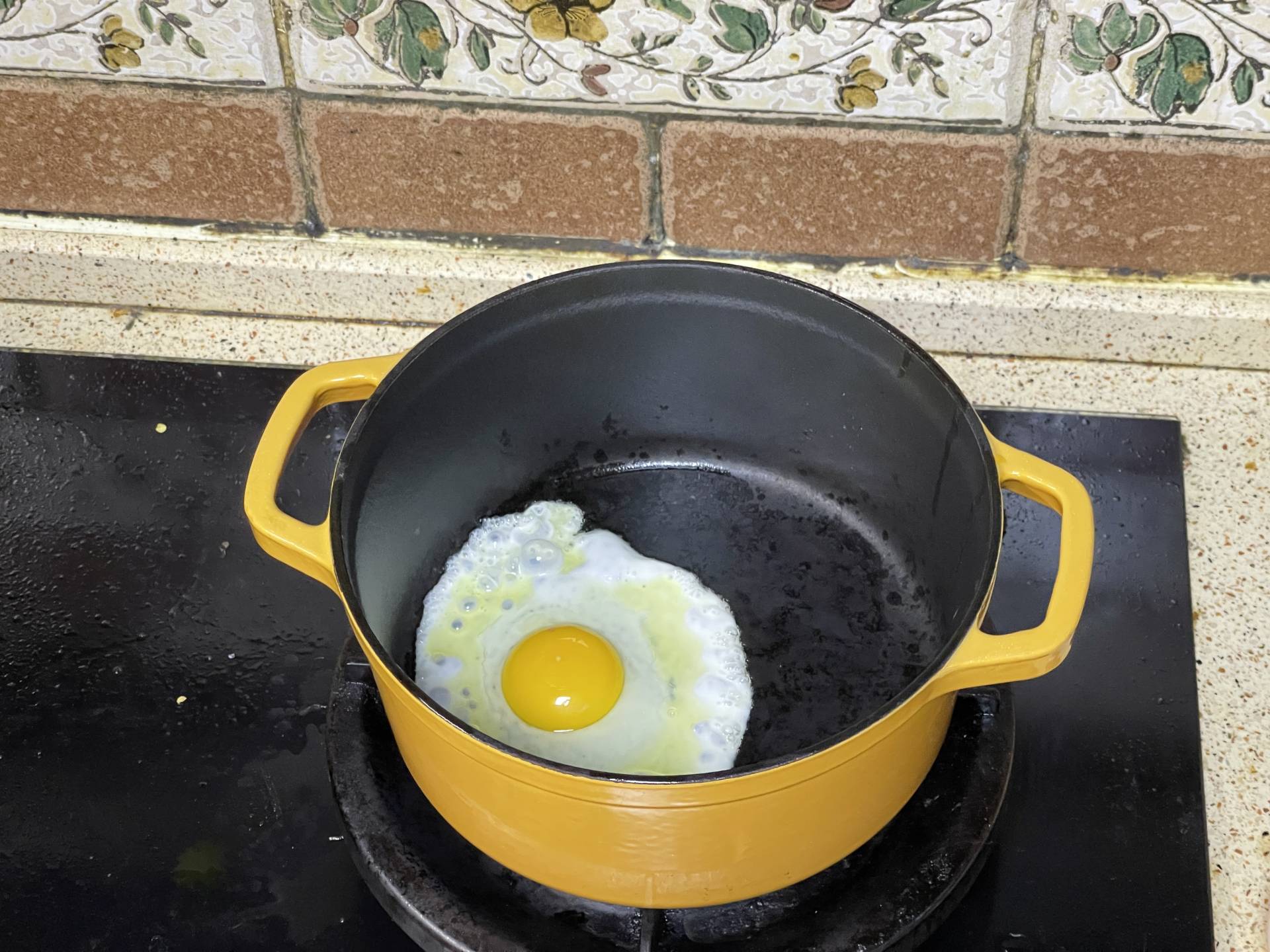 如何挑选一款好的珐琅锅,如何挑选一款性价比高的珐琅锅