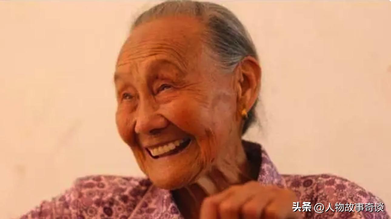 河南农妇手疼看病,河南农妇去医院就诊无意露出胳膊