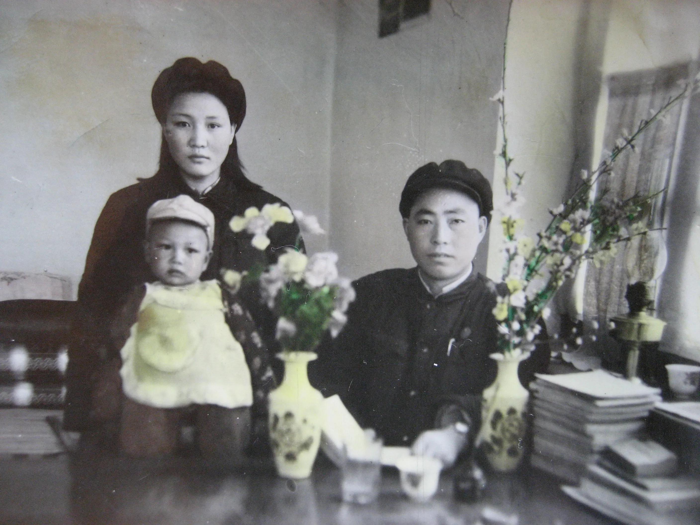 红一方面军二军团长,红军2方面军主要成员