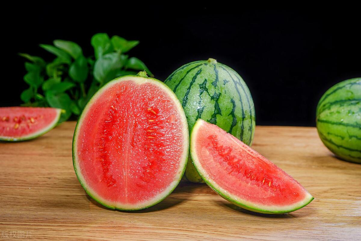 夏天西瓜是避暑最好的食物,夏季解暑吃西瓜的五大禁忌