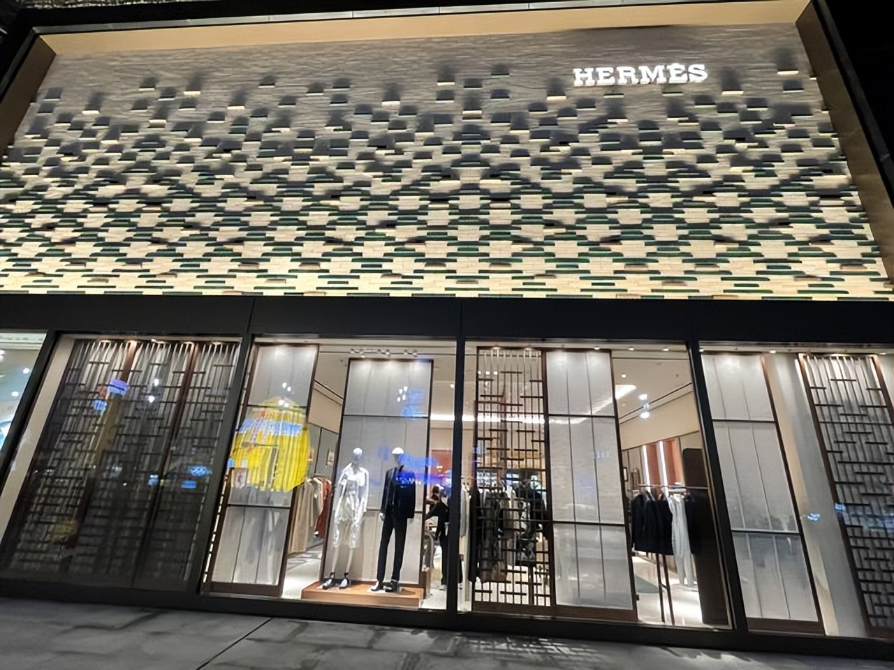 郑州首家爱马仕,郑州爱马仕全国第几家店