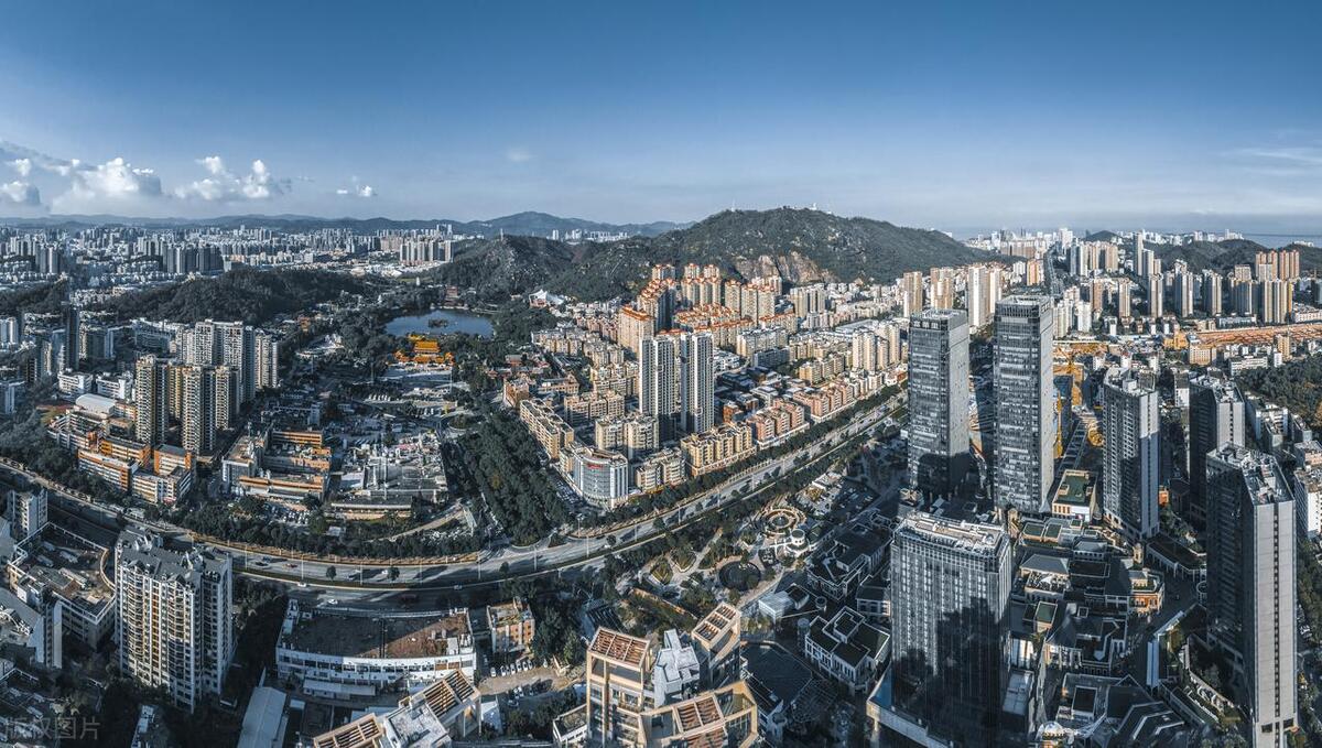 民办高校前十亮相，河南有两所并列第五名，能不能降低一点学费？