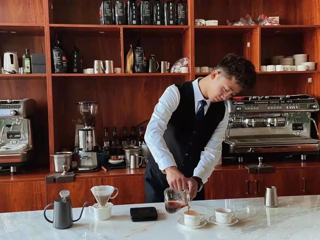 现代服务系|服务区域发展创造美好生活#筑梦青春兰职启航