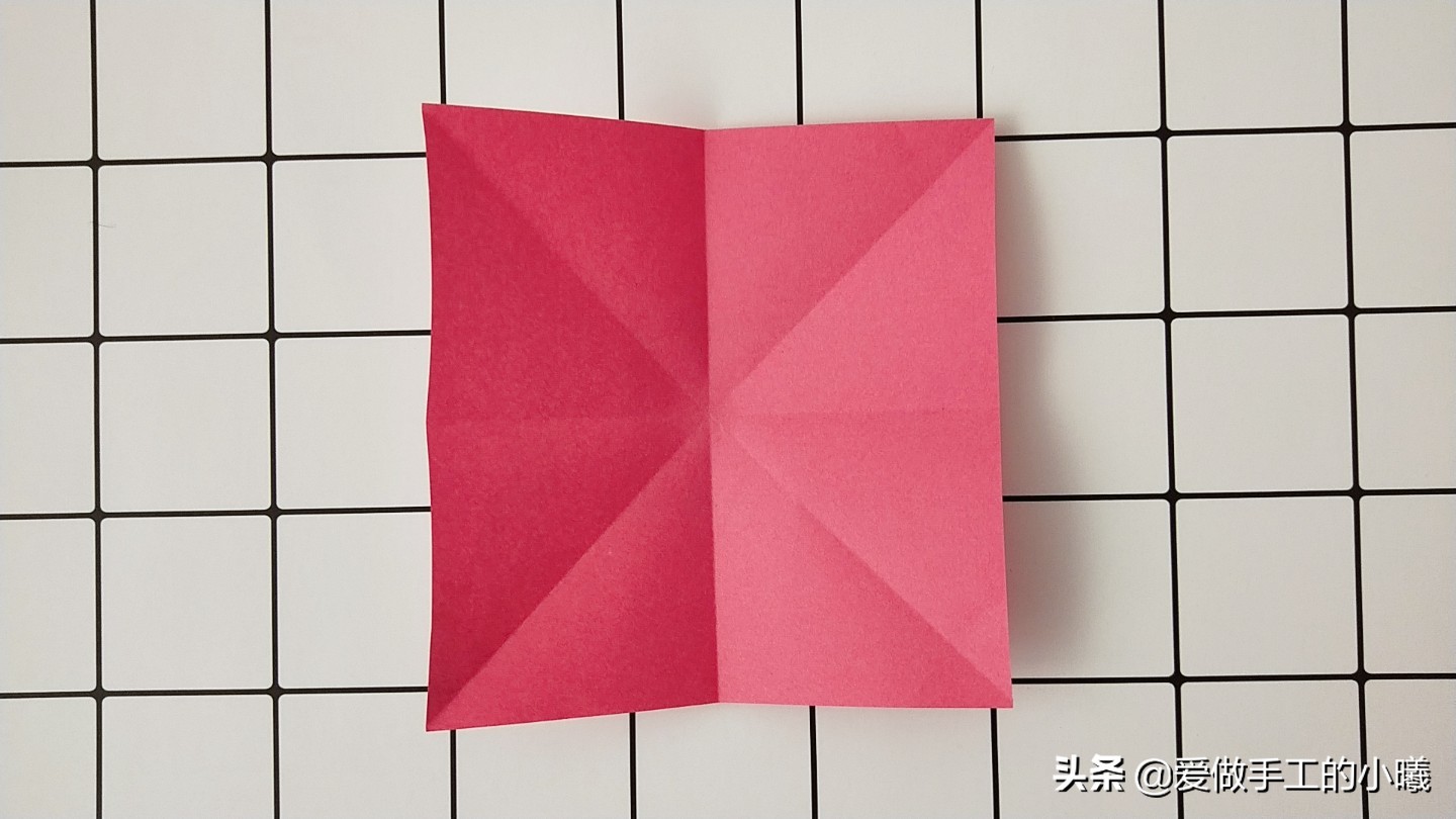 折纸小草最简单的折法,怎么用小星空纸折一个简单的手工