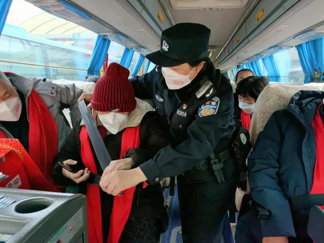 公安心向党护航新征程广东,公安心向党护航新征程图文