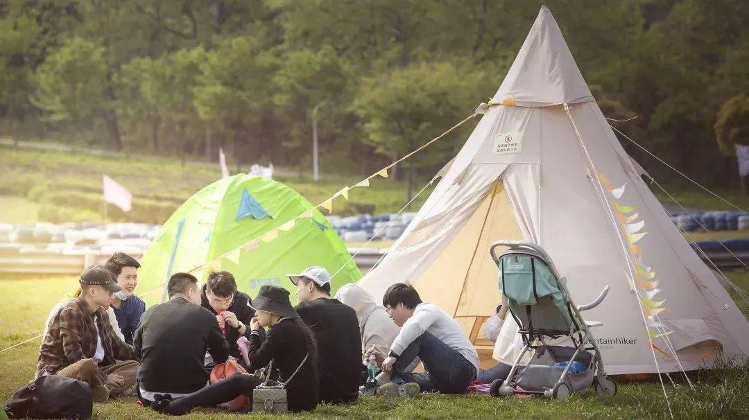 想了一百种关于春天的文案,却不及一场金坛茅山春日野餐露营美好