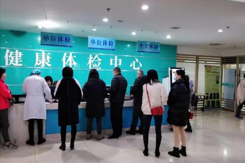 老年人尿频尿裤子有什么解决方法,老年人尿频尿裤子需要做哪些检查