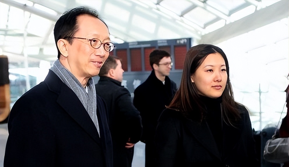 跳水女皇伏明霞家庭,跳水冠军伏明霞婚姻