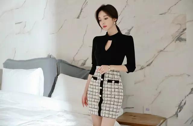 孙允珠粉色露肩连衣裙,孙允珠露肩红色连衣裙