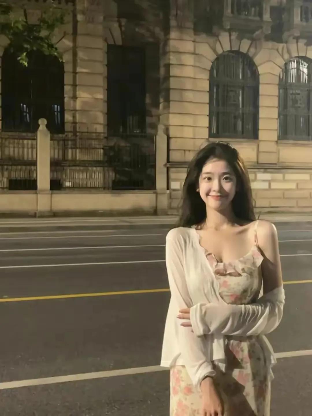 初夏怀春的散文,孟浩然早春江上抒怀