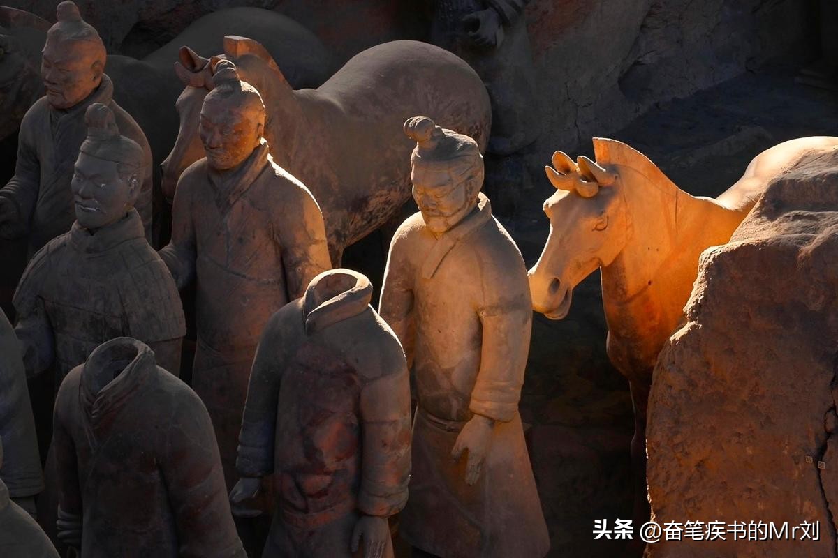 秦始皇兵马俑艺术风格和艺术价值,兵马俑着色