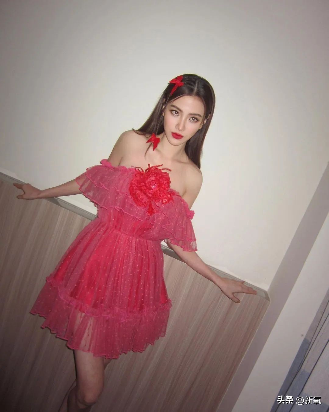 出道幻视Lisa后期艳过AB，为什么这张脸怎么折腾都好看啊…