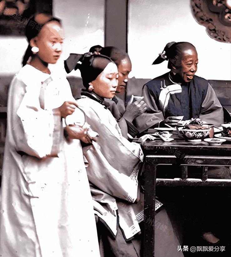 纳粹德国屠杀犹太女人,变态纳粹