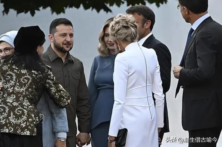 印度峰会上争奇斗艳：韩国第一夫人好嫩，日本第一夫人清新脱俗