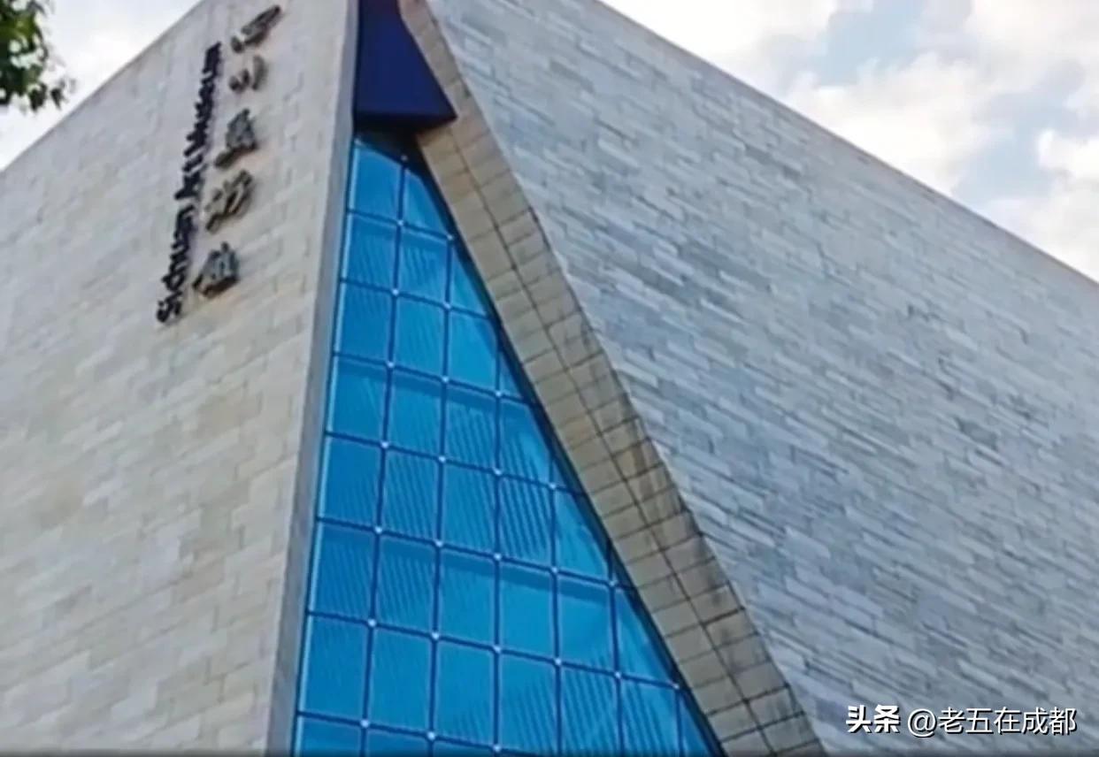 成都到布达拉宫旅游详细攻略,成都自驾张家界旅游详细攻略