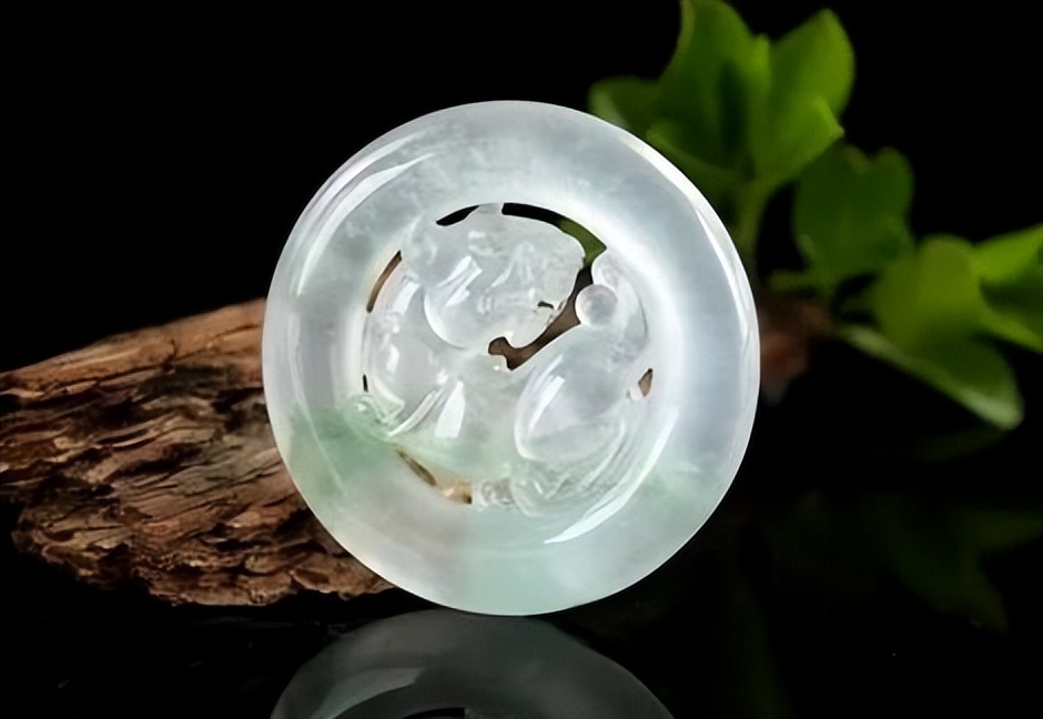 翡翠新手赌哪个场口,新手买翡翠手镯须知