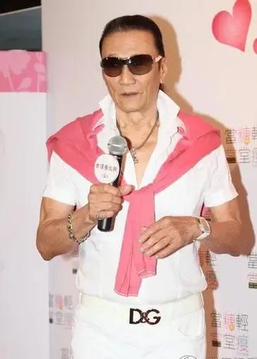 谢贤送谢霆锋豪宅视频,谢贤给张柏芝送别墅