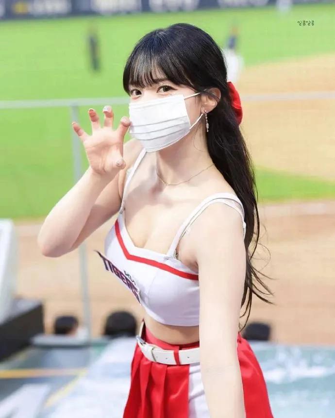 世界杯韩国拉拉队队长李多惠,韩国世界杯足球赛拉拉队队长