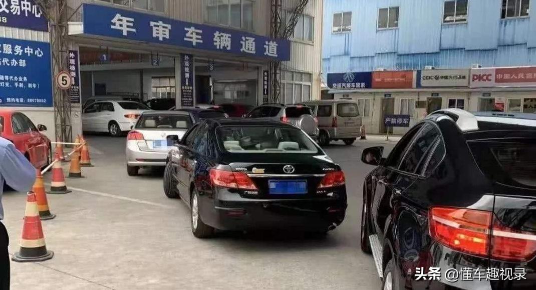 汽车年检要踩到5000转吗,年检转速为什么要踩到5000转