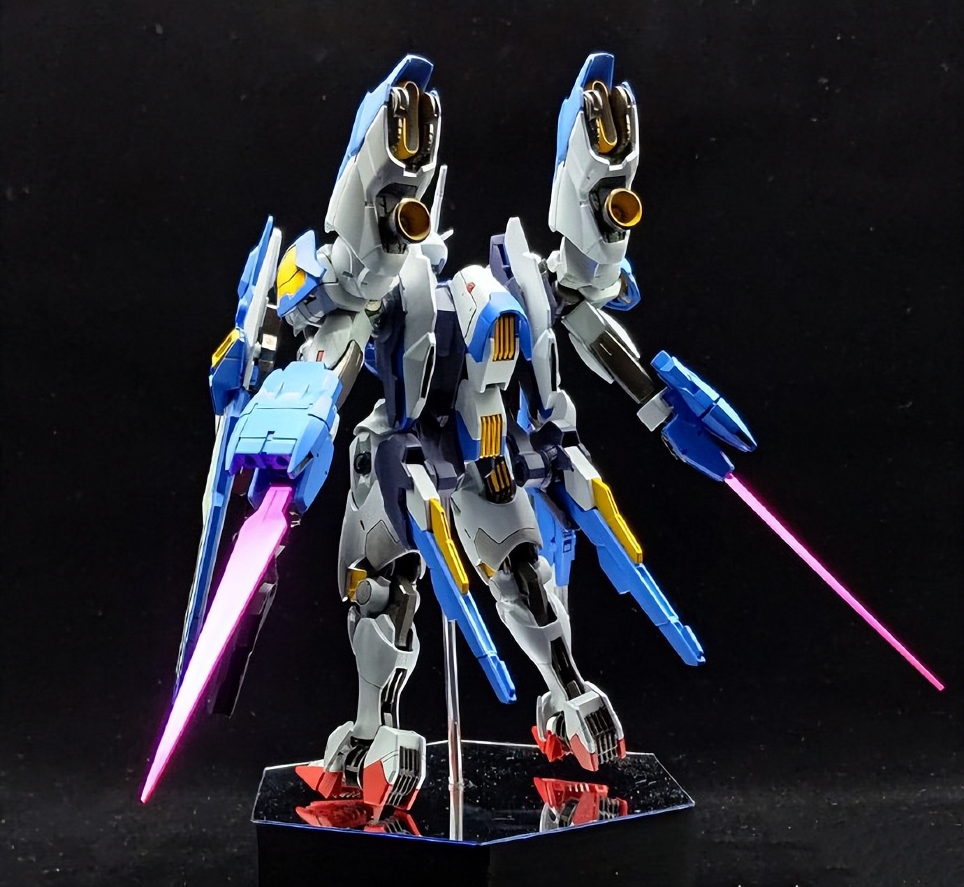 璐┆瑁呯敳,璐┆瑁呯敳椋庣伒楂樿揪