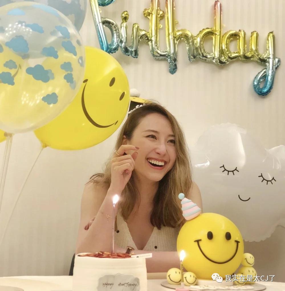 犯罪嫌疑人和他的同行人,民警和嫌疑犯同年同月同日生