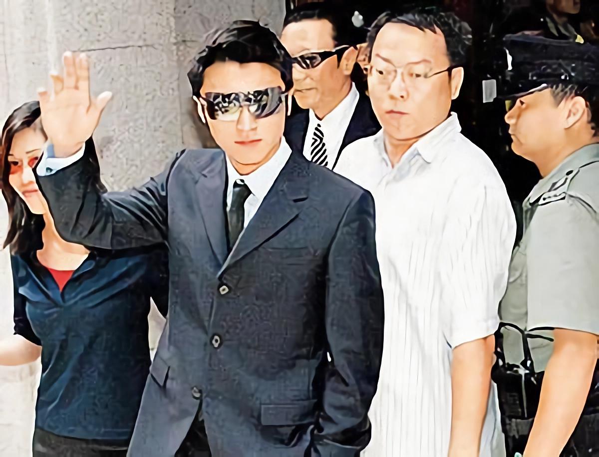 谢霆锋接受采访被曝此生最爱王菲,谢霆锋坦言最遗憾的事王菲无奈