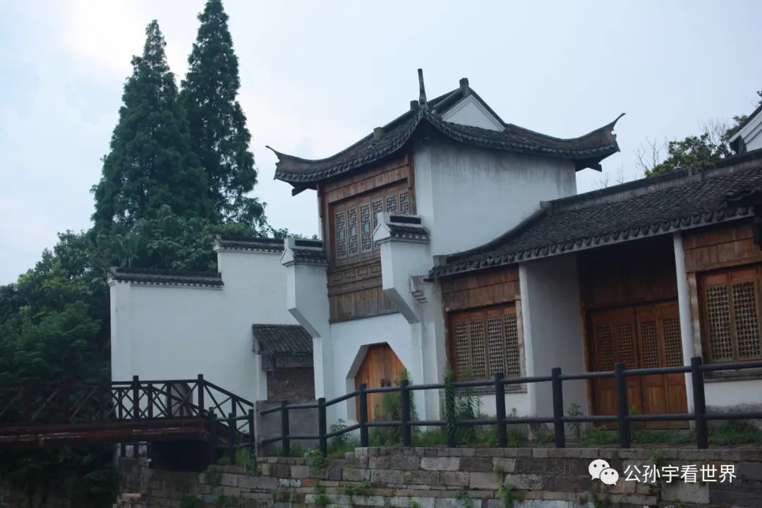 徜徉在古色古香,徜徉于千年古城老街